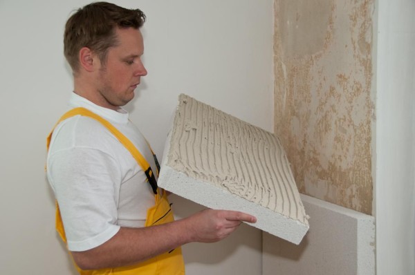 Как избежать появления конденсата при утеплении стен внутри квартиры